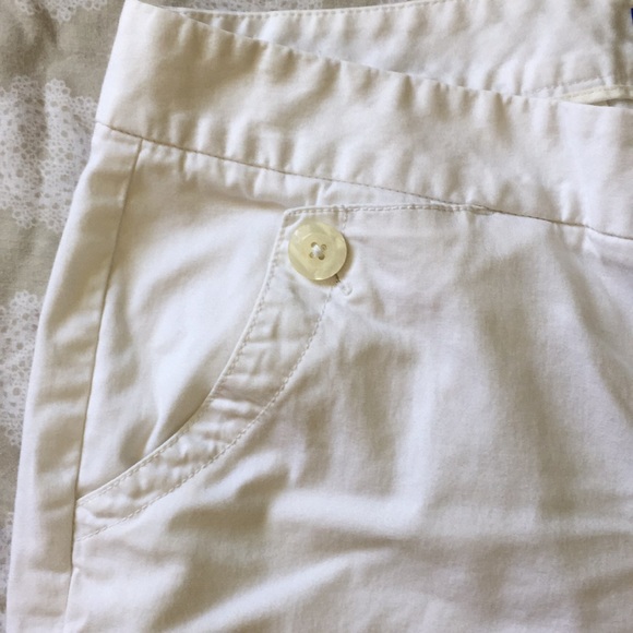Dockers White Capri Bermuda Shorts Pants Sz 14 Stretch Cotton Modest Comfy - Picture 3 of 6